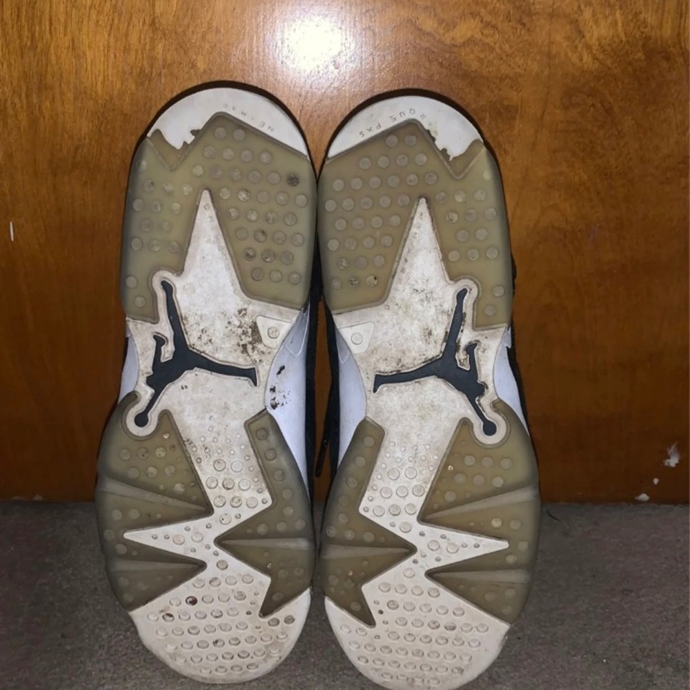 Jordan 6 - Picture 4 of 5